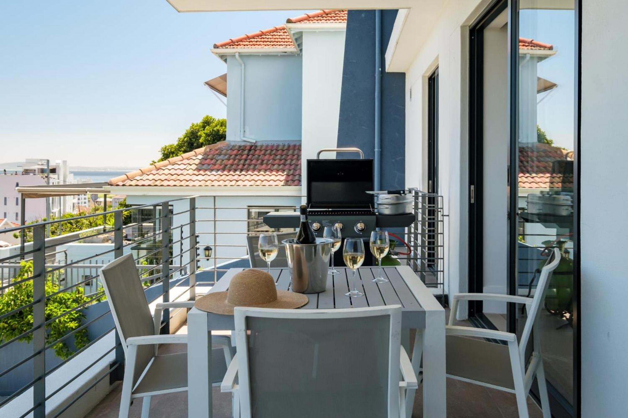 Mirabel Apartment